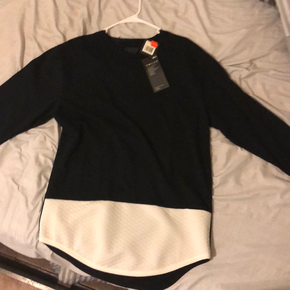 Black Long sleeve tee